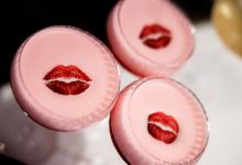 Photo of Кружева, шпильки, помада — все, что любезнице надо