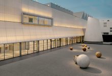 Photo of От микстуры к коллекции совриска: в Таиланде династия фармацевтов открыла музей