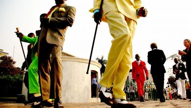 Photo of Африканские стиляги учат радоваться жизни в любых обстоятельствах