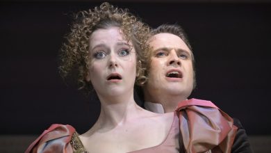 Photo of «Требует мастерства, переключения внимания»: Машков — о премьере «Нежное сердце» в Театре Олега Табакова