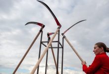 Photo of Болотная биеннале: арт-табор на крыше