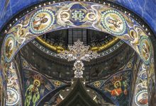 Photo of В алтарь петербургского храма Спаса на Крови вернулись «топазовые» кресты