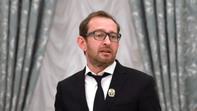 Photo of Хабенский рассказал о темах в новом спектакле «Любовь, долги и сенокос» в МХТ